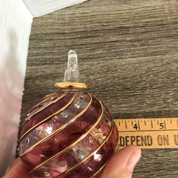 Elegant Hand Blown Egyptian Glass Ornament - Picture 7 of 10